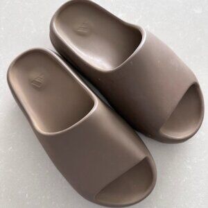Yeezy Slides